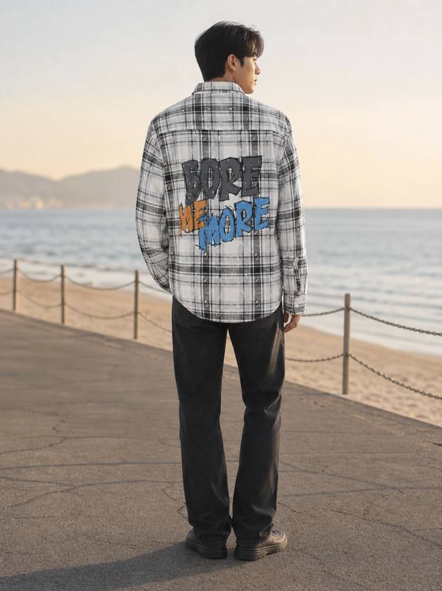 LFOUR37 White & Black Back-Graphic Check Shirt